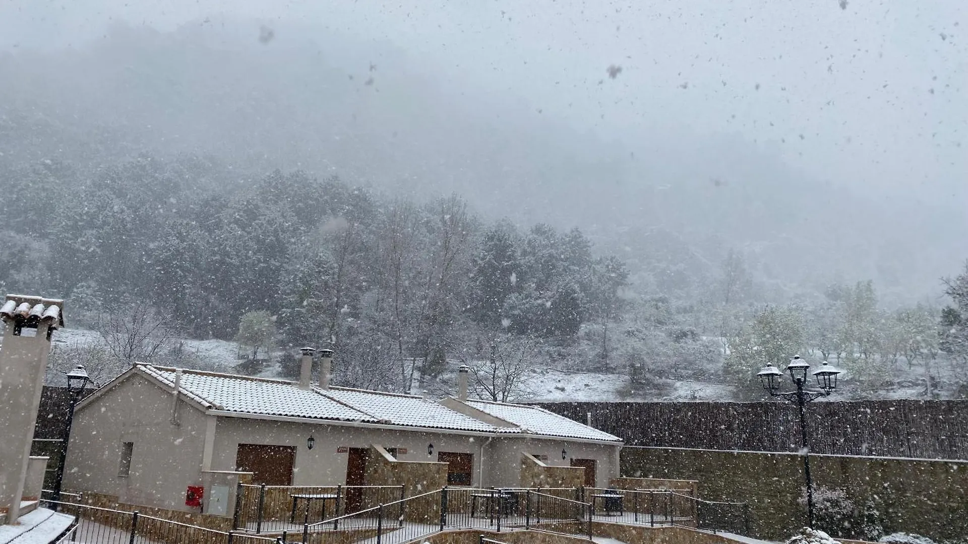 Apartamentos 7 Puentes Sierra Cazorla Las 5 Casas Iguales 버언커 0*,  스페인